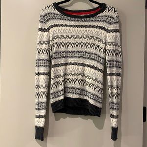 Gray and White Vintage Style Ski/Winter Sweater
